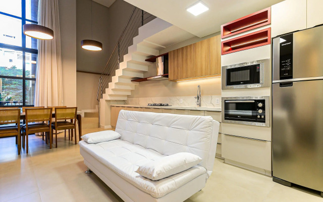 Apto completo c/ churrasq e piscina Jurerê JPR201