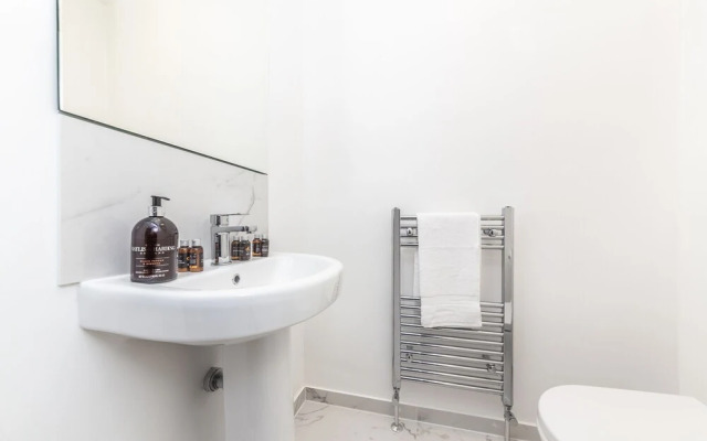 Somerset Court Apartments