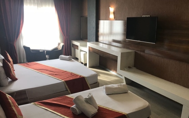 Ozcelik Hotel