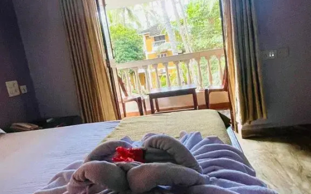 Lushy Days Palm Resort