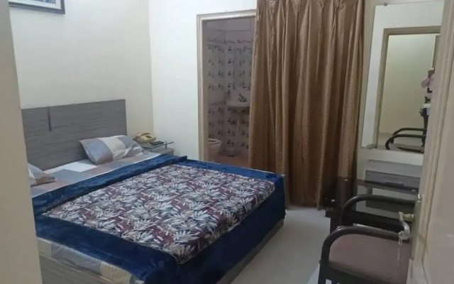 Goroomgo Royal Elite Inn Jalandhar