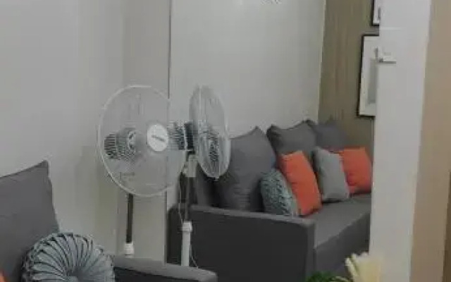 Xavie's Pad Condo @ Trees Residence T16 742