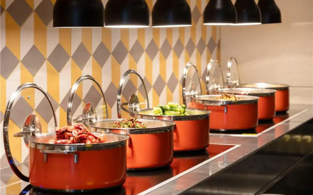 Hampton by Hilton Kuitun