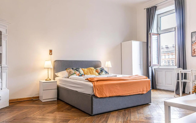 Gorgeous 1BR Apt near AKH Hospital