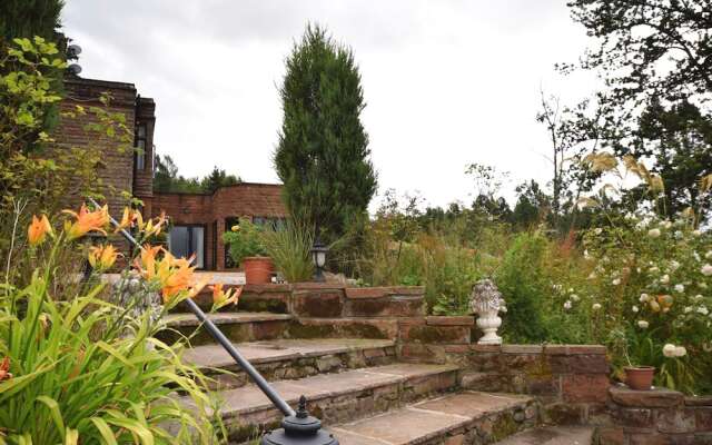 The Heather Glen Country House
