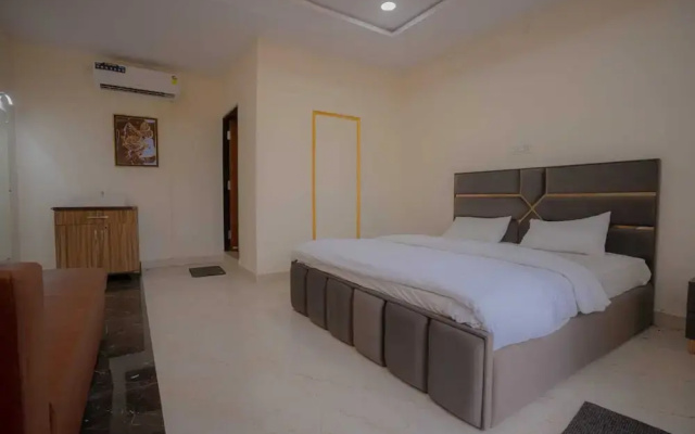 Vedaanvi & palace & Resort