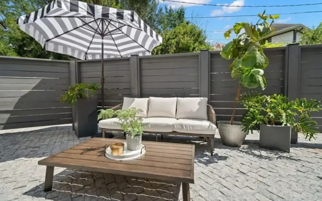 The Adaline 7 Luxury Hyde Park Apt
