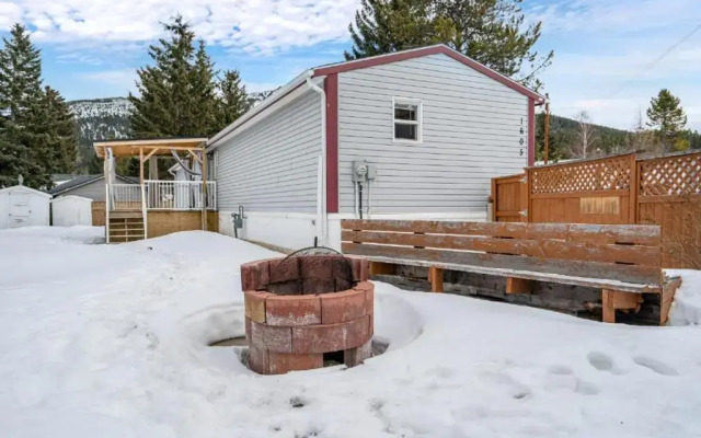 Mountain Time I Powderkeg I Firepit l King Bed