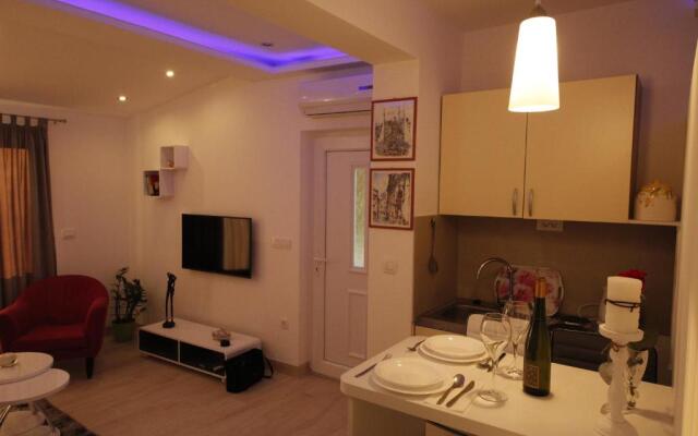 Apartment Golden Dreams