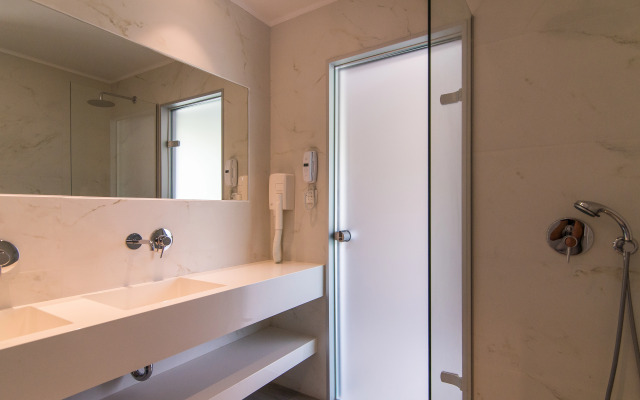 Lagomandra Beach Hotel and Suites