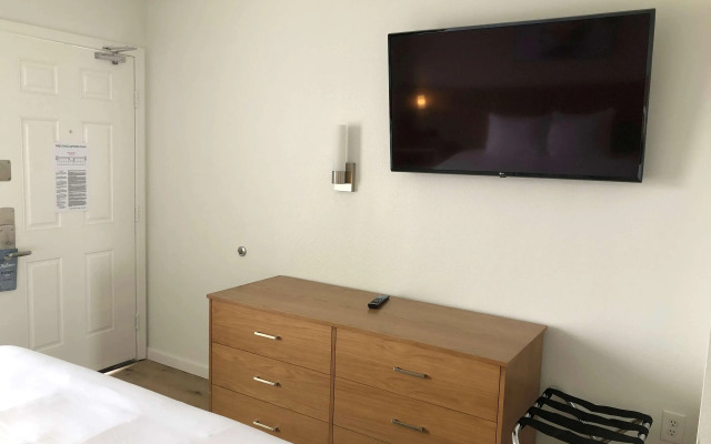 Radisson Beachfront Hotel - Panama City Beach