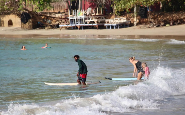 Riko surf House Hiri