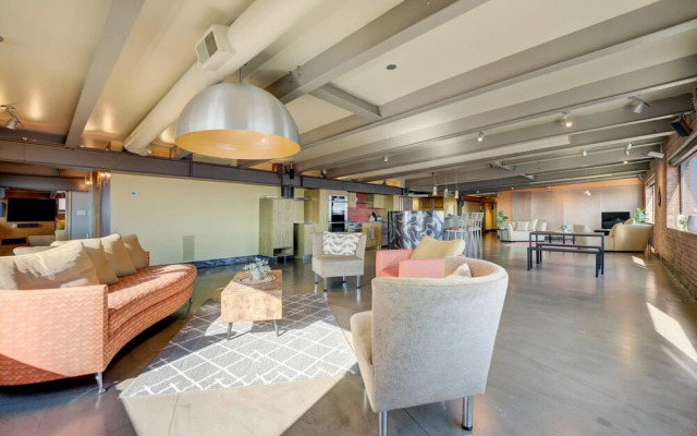 FRONTDESK Lofts at 629 Euclid Downtown Cleveland