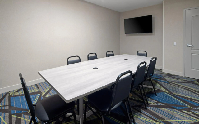 Holiday Inn Express Hotel & Suites Fresno South by IHG