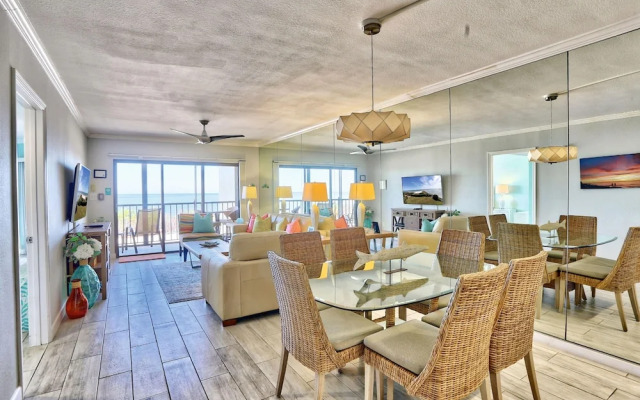 Land's End 10-303 Beach Front - Premier