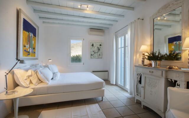 Villa Aerie - Sweeping Sea Views, Eclectic Style by Villarentalsgr