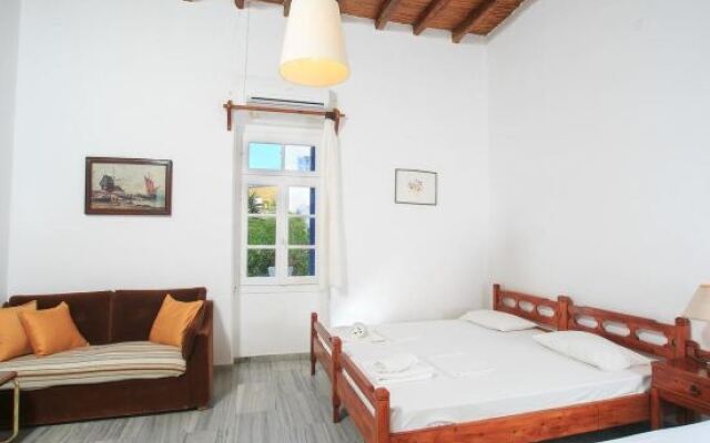 Paros Rita Studios