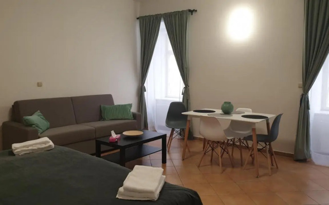 White Swan Boutique Apartments