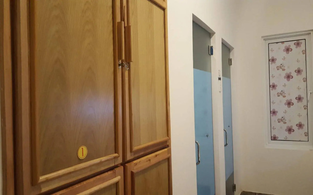 Glocal Beachside Hostel