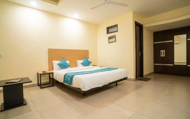Red Coral Hassanpur by OYO Rooms