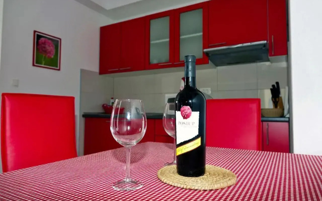 Apartments Nevenka i Josko