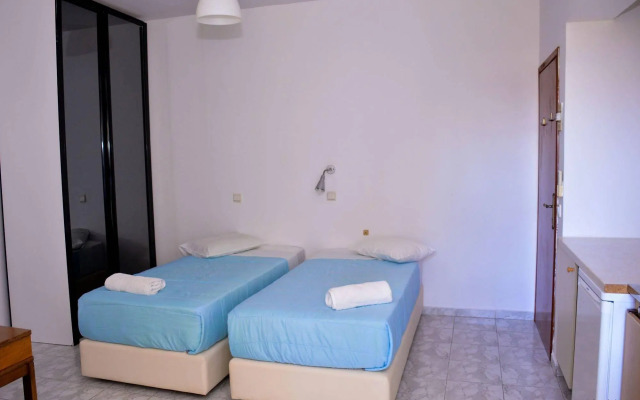 Lefka Hotel, Apartments & Studios