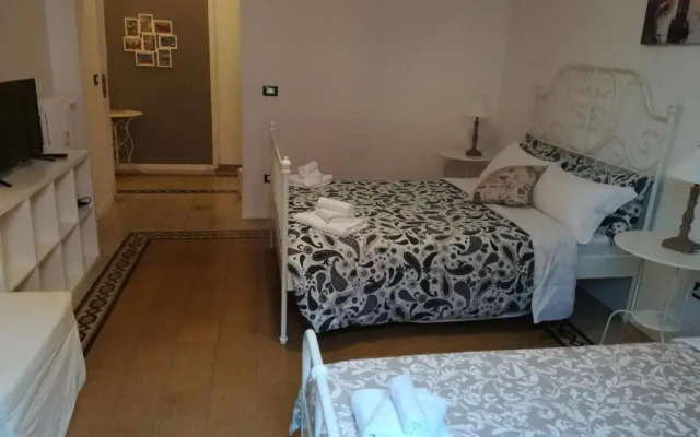 MiRhome Guest House