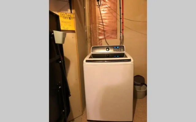 Sunny & Cozy Suite with Pool & Ping Pong table