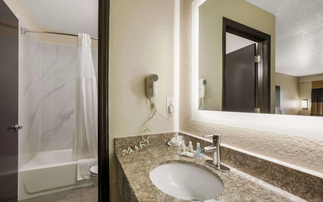 Quality Inn Commerce at I-85