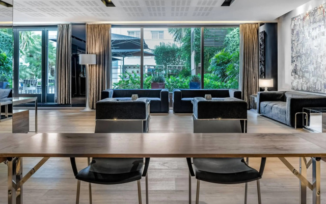 AC Hotel Victoria Suites by Marriott