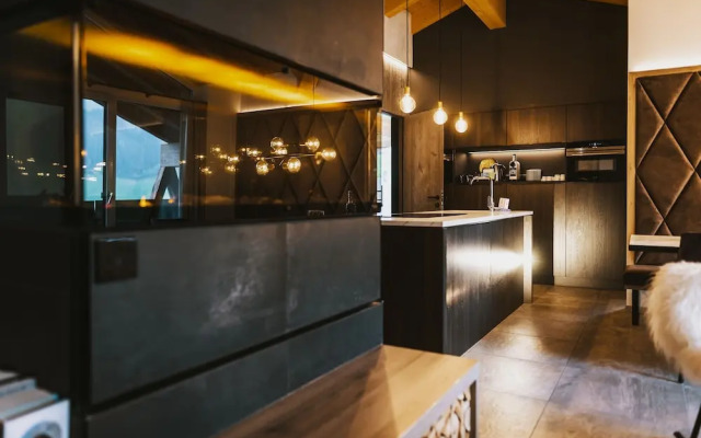 GLEMM by AvenidA Superior Hotel & Residences