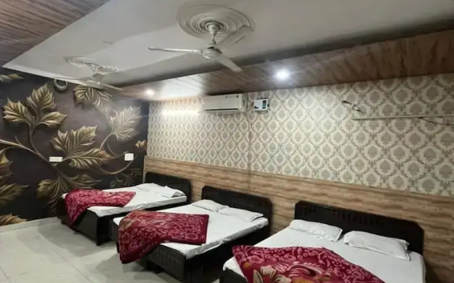 Goroomgo shri Ganpati Guest house