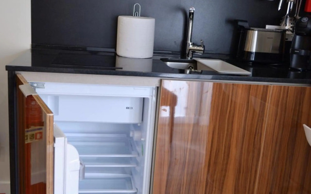 Modern Cozy Studio - Portas Do Sol