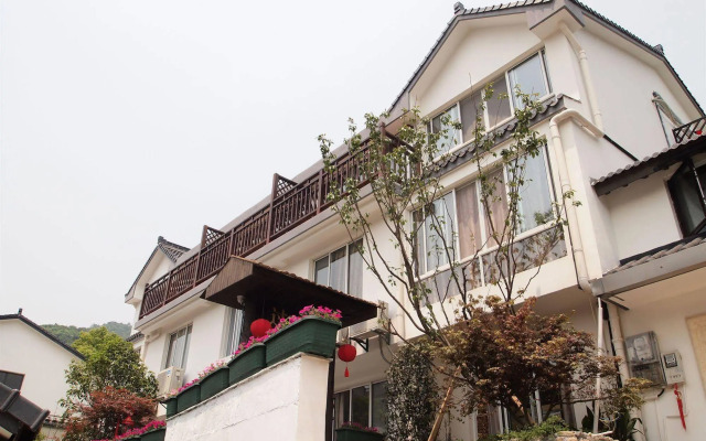 Westlake Hostel Man Juelong branch