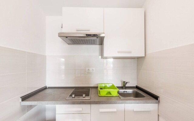 Serene Holiday Home in Posedarje near Sea