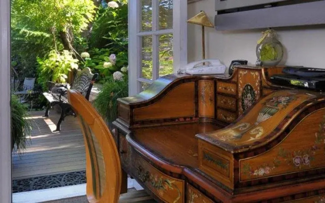 Noe's Nest Bed and Breakfast