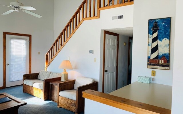 Yankee Traitor II - 4 Br Home