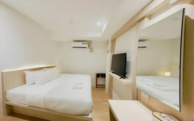 Zhennan Teabar Hotel