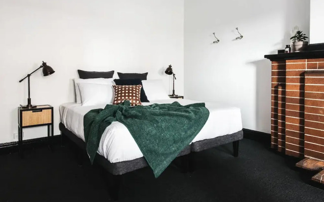 Sydney Park Hotel