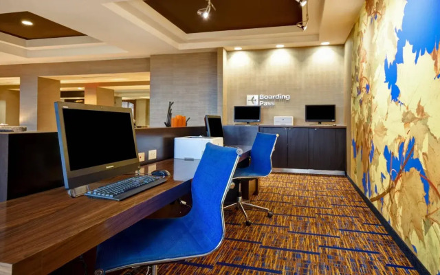 Courtyard by Marriott Louisville Airport