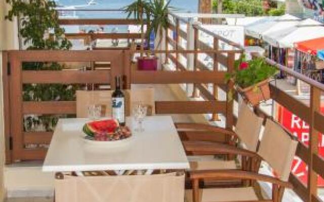 Zorbas Hotel Apartments & Studios