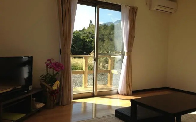 Cottage Kutsuroki