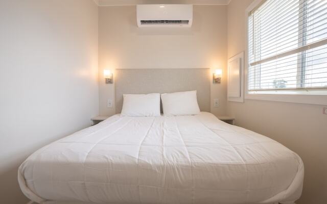 Blufin Bungalows & Marina