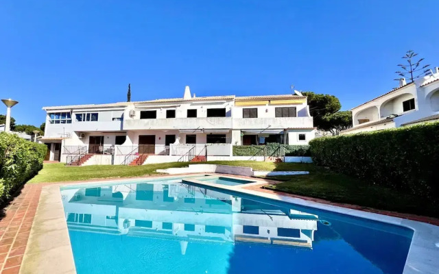 Quarteira Classic 2 With Pool by Homing