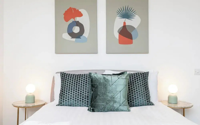 JOIVY Stylish 1 bed flats in Soho