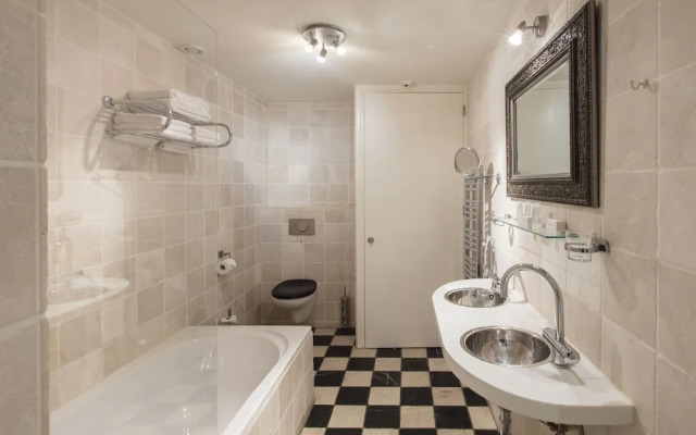 Dutch Masters Apartments