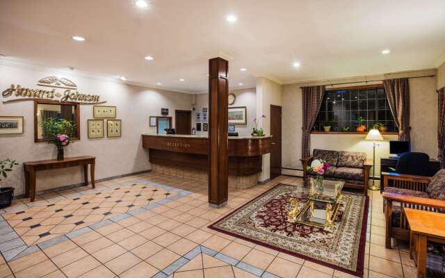 Howard Johnson Hotel by Wyndham Victoria