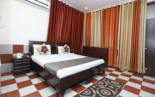 OYO 9705 Grand Empire Expressway