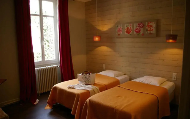 Logis Hotel Le Cheval Noir