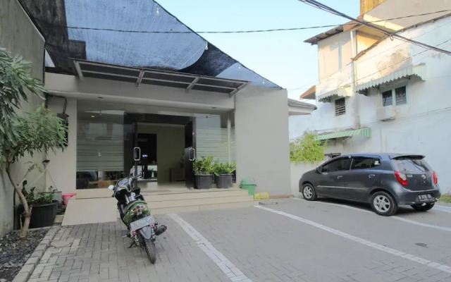 Airy Pecinan Pasar Semawis Kalikuping 18 Semarang
